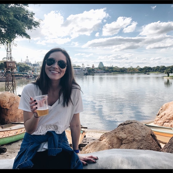 Meet your Posher, Whitney - Picture 4 of 5